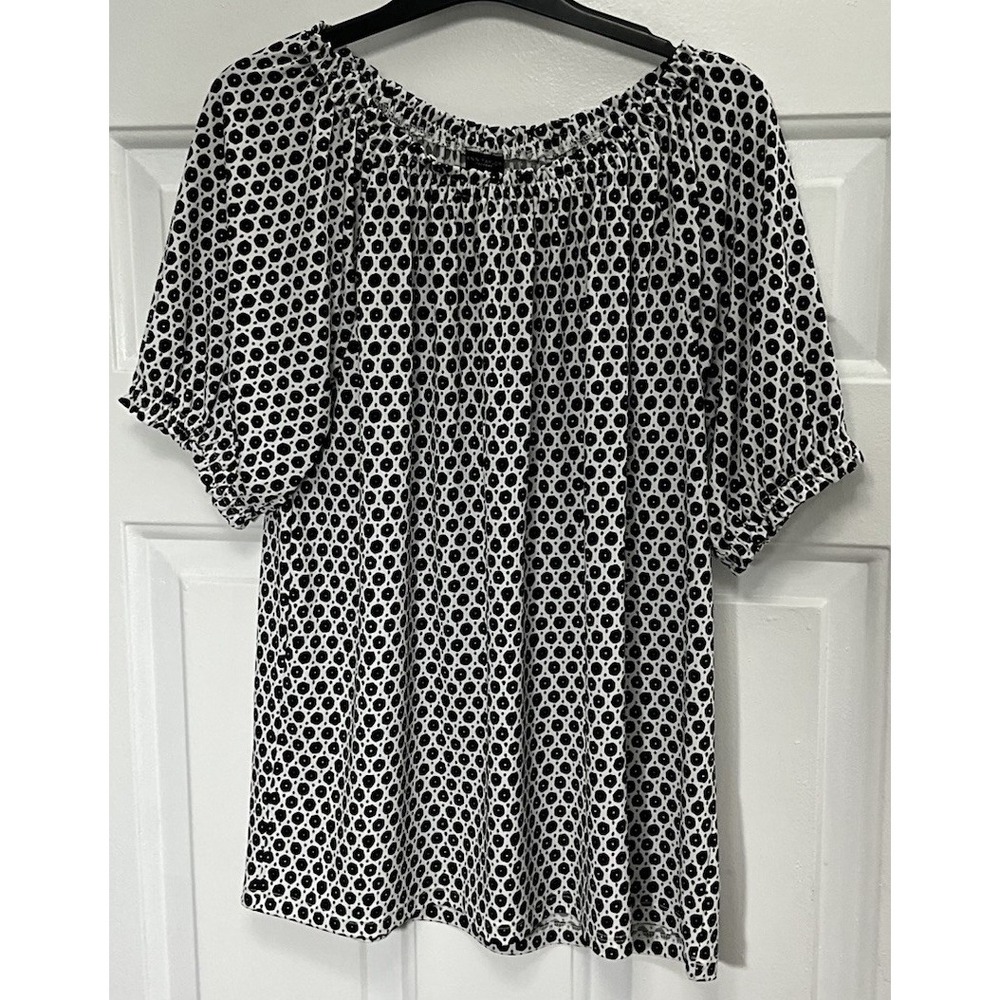 Ann Taylor White/Black Polka Dot Short Sleeve Stretchy Blouse Women's Medium